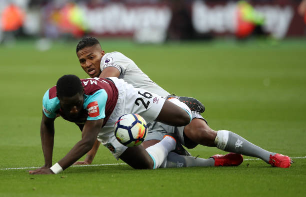 西蒙斯正在 西蒙斯正在